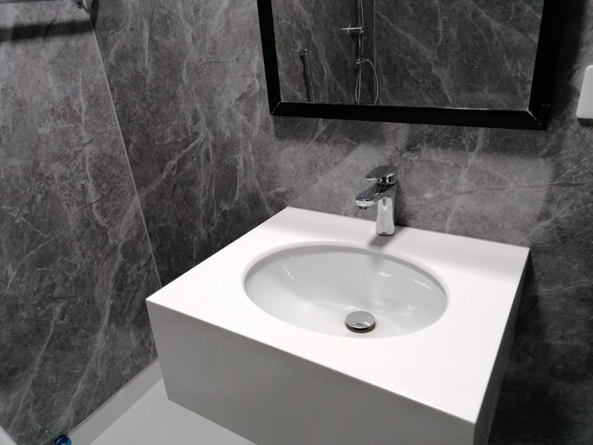 Al Shaiki Hotel Jubail Екстер'єр фото